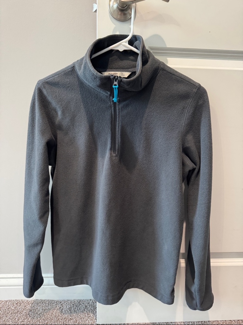 Old Navy Women's Dark Gray Quarter-Zip Fleece Pullover with teal Zip Pull